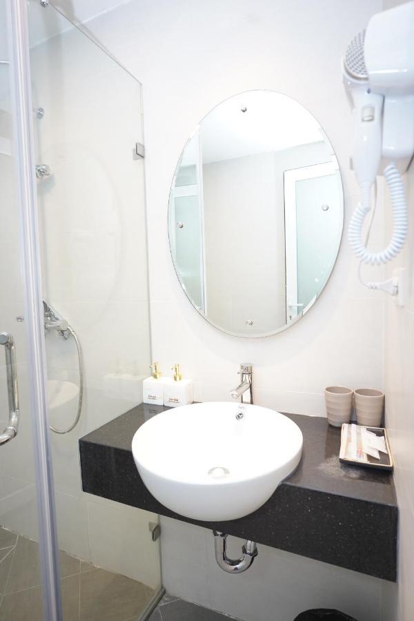 Hanoi Capital Premium Hotel Екстериор снимка